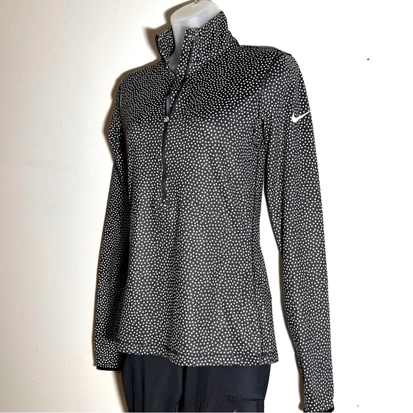 Nike Women’s Dri-Fit PolkaDot Pullover - Picture 4 of 6